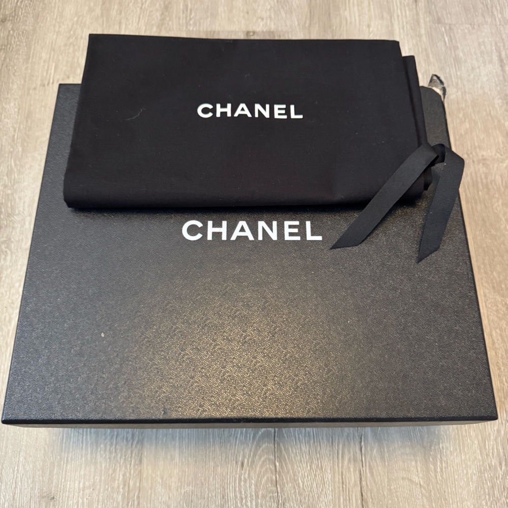 Chanel Blue Quilted Sandals with Gold Accents - Picture 12 of 12